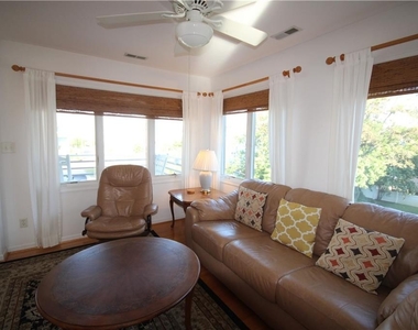 630 Surfside Avenue - Photo Thumbnail 15