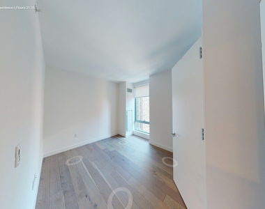 225 East 39th Street - Photo Thumbnail 9