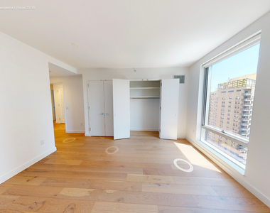 225 East 39th Street - Photo Thumbnail 6