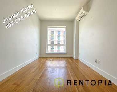 810 Flushing Avenue - Photo Thumbnail 12