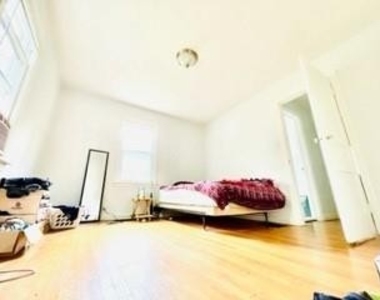 5850 Primrose Avenue - Photo Thumbnail 8