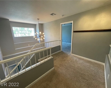 9440 Rolling Ridge Lane - Photo Thumbnail 19