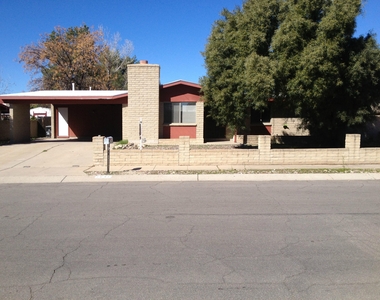 7831 N Casimir Pulaski Avenue - Photo Thumbnail 0