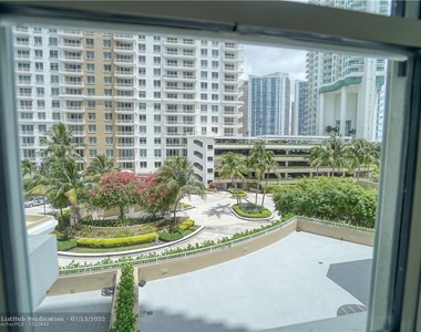 701 Brickell Key Blvd - Photo Thumbnail 10