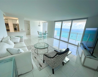 2030 S Ocean Dr - Photo Thumbnail 4