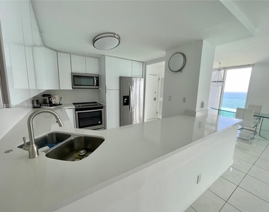 2030 S Ocean Dr - Photo Thumbnail 12