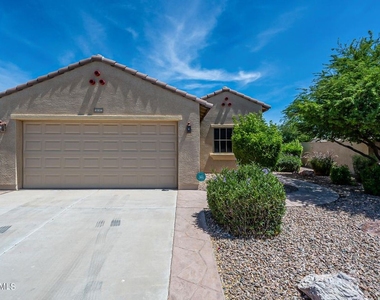 41834 W Corvalis Ln - Photo Thumbnail 2