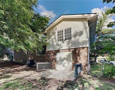 321 Tarragon Way - Photo Thumbnail 15