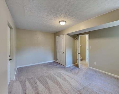 321 Tarragon Way - Photo Thumbnail 3