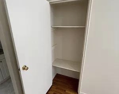 329 East 63rd Street - Photo Thumbnail 4