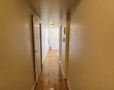329 East 63rd Street - Photo Thumbnail 2