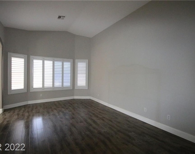 205 Sandpiper Village Way - Photo Thumbnail 12