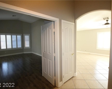 205 Sandpiper Village Way - Photo Thumbnail 24