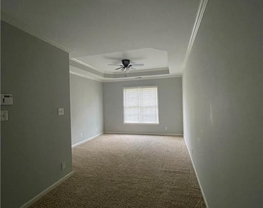 450 Pine Bough Court - Photo Thumbnail 7