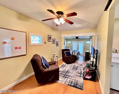 5841 W Gardenia Avenue - Photo Thumbnail 12