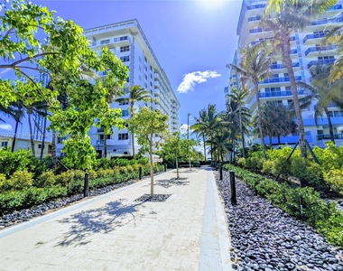 9195 Collins Ave - Photo Thumbnail 38