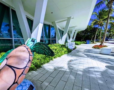 9195 Collins Ave - Photo Thumbnail 39