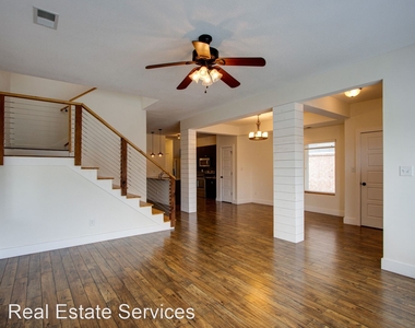 8753 Overcup Oaks Drive - Photo Thumbnail 3