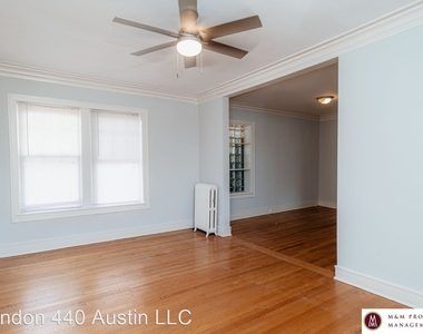 440-448 N Austin Avenue - Photo Thumbnail 5