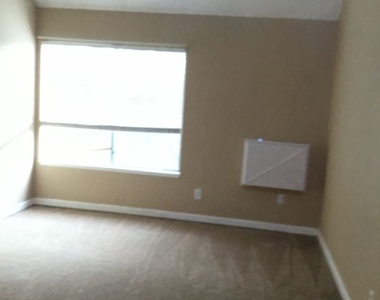 1051 Baywood Drive Apt. C - Photo Thumbnail 16