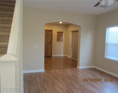 10582 Verona Wood Street - Photo Thumbnail 3