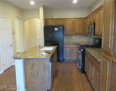 10582 Verona Wood Street - Photo Thumbnail 4