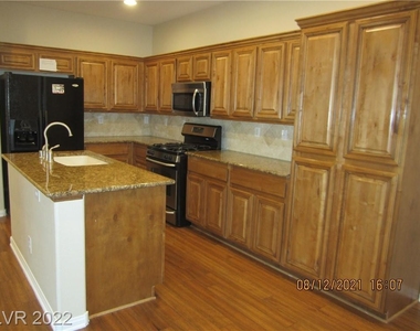 10582 Verona Wood Street - Photo Thumbnail 7