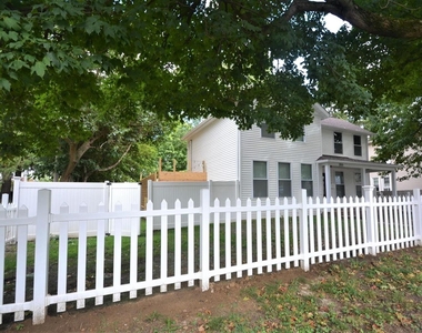 355 College Avenue - Photo Thumbnail 37