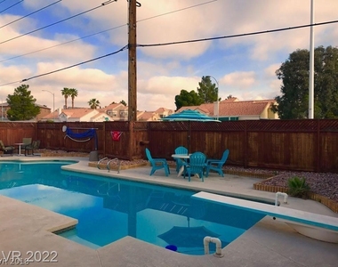 7608 Genzer Drive - Photo Thumbnail 20