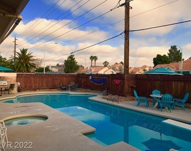 7608 Genzer Drive - Photo Thumbnail 19