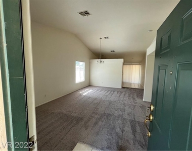 4809 White Aspen Avenue - Photo Thumbnail 3