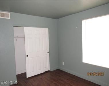 2801 North Rainbow Boulevard - Photo Thumbnail 12