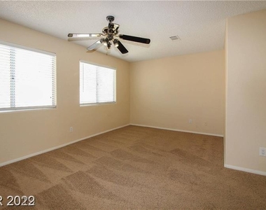 8012 Shorecrest Drive - Photo Thumbnail 19