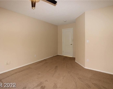 8012 Shorecrest Drive - Photo Thumbnail 12