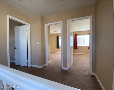 4532 English Lavender Avenue - Photo Thumbnail 8