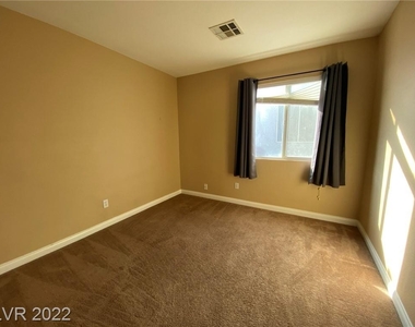 4532 English Lavender Avenue - Photo Thumbnail 15