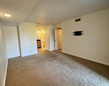 3434 W Danbury Drive - Photo Thumbnail 23