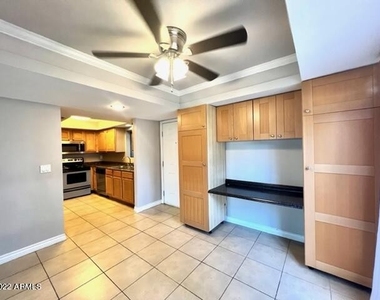 3434 W Danbury Drive - Photo Thumbnail 9