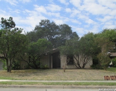 3235 Colony Dr - Photo Thumbnail 0