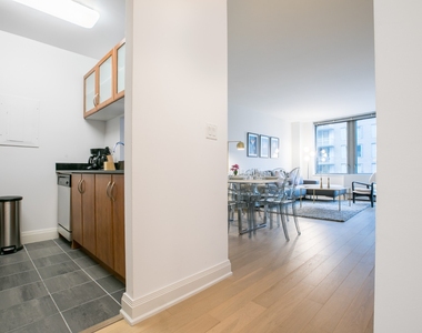 222 East 34th Street - Photo Thumbnail 11