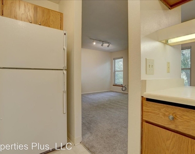 1201 Galapago St #110 - Photo Thumbnail 10