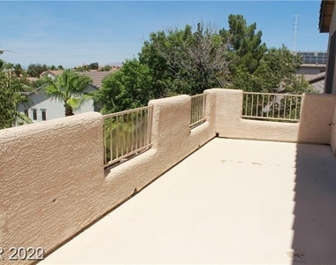 2486 Rye Beach Lane - Photo Thumbnail 9