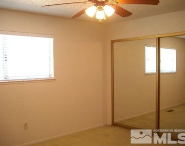 6480 Fern St - Photo Thumbnail 2