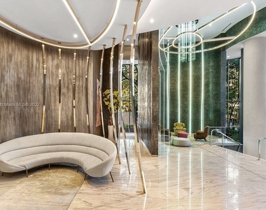 1000 Brickell Plz - Photo Thumbnail 76