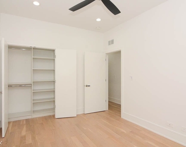 7731 N. Eastlake Terrace, Unit 2n - Photo Thumbnail 9