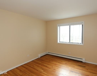 6201 N. Kenmore, Unit 411 - Photo Thumbnail 11