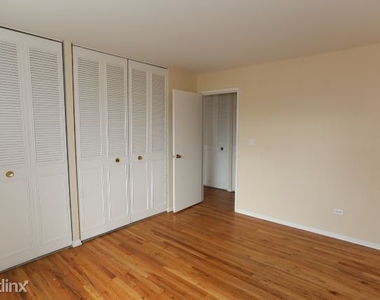 6201 N. Kenmore, Unit 411 - Photo Thumbnail 10