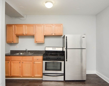 5860 N. Kenmore, Unit 214 - Photo Thumbnail 1