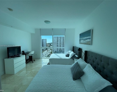 1945 S Ocean Dr Apt 1501 - Photo Thumbnail 4