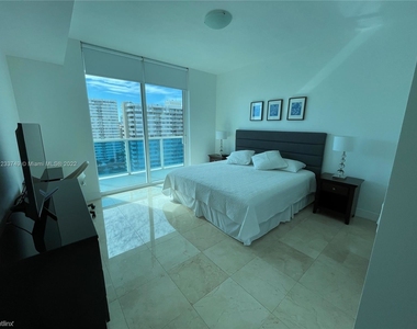 1945 S Ocean Dr Apt 1501 - Photo Thumbnail 3